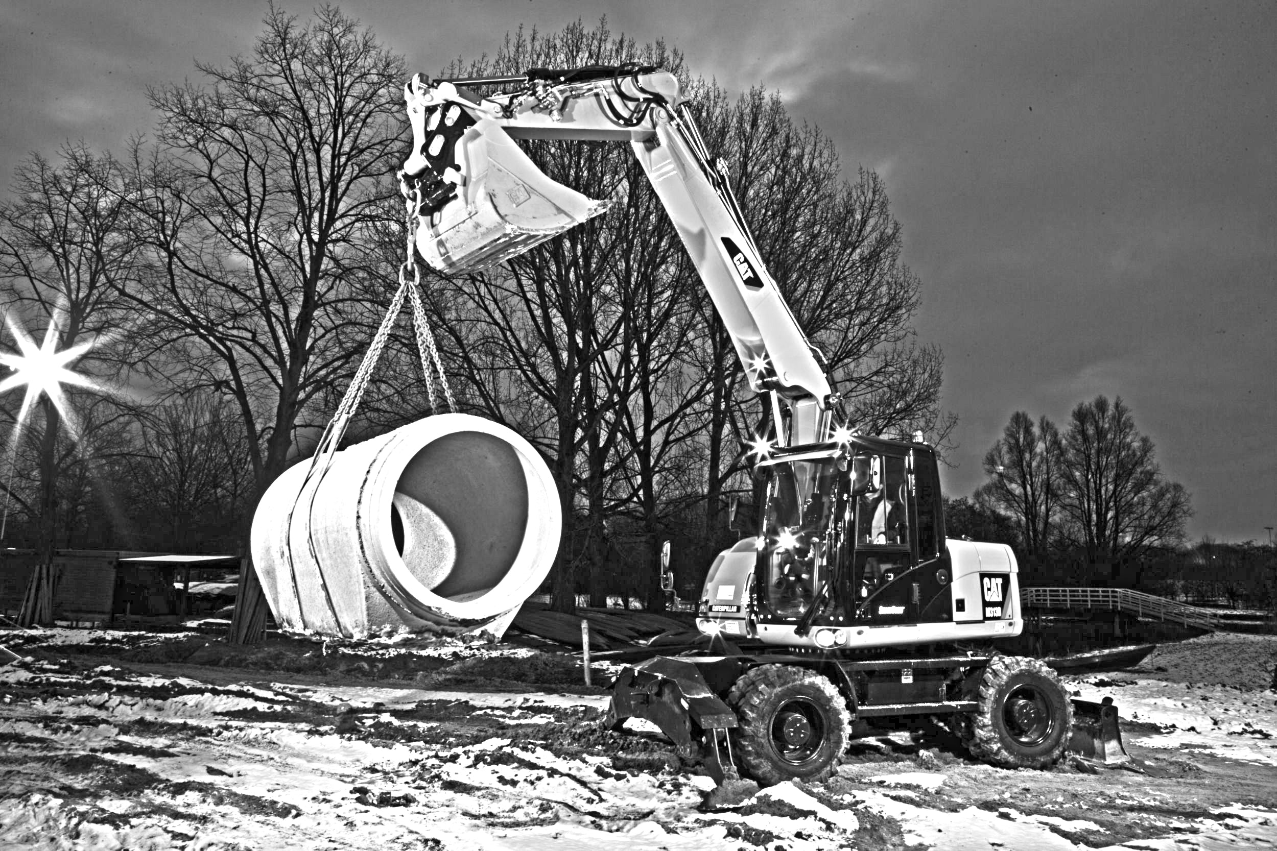 Pelle mécanique sur routes - MSG 1912